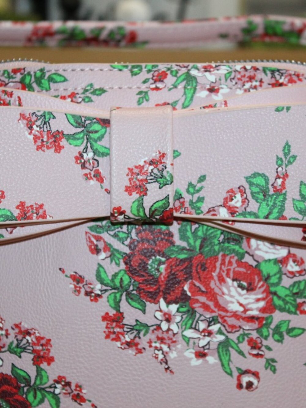 NWT Betsey Johnson Shabby Chic Bow front crossbody Purse DARLING!! - Picture 4 of 12